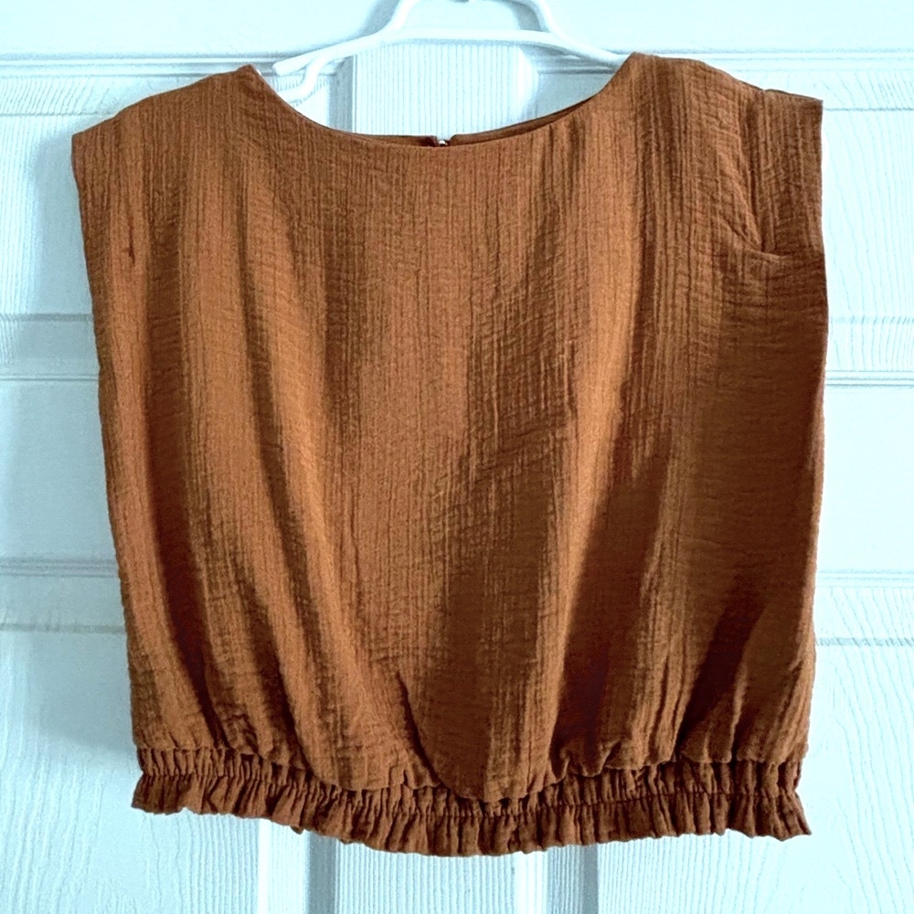 Women’s sleeveless top